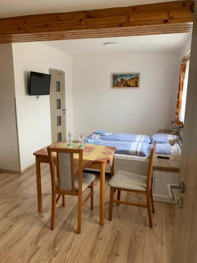 Privat Zelezny Brod Apartment Exterior photo